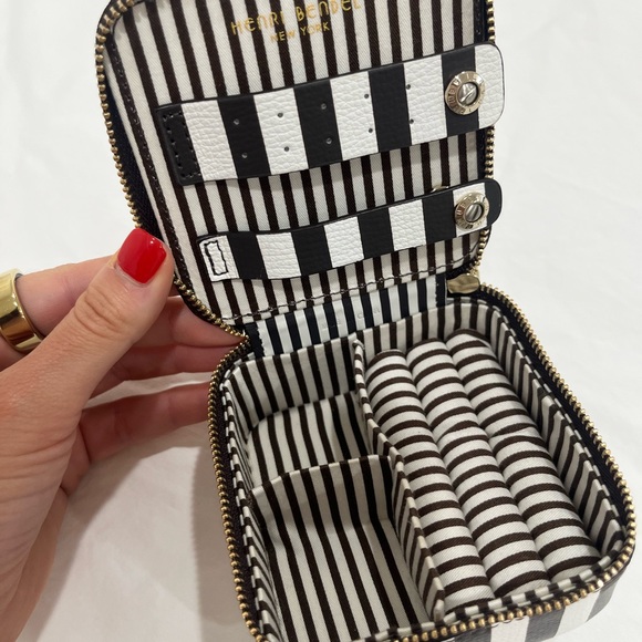 Henri Bendel Centennial Stripe Jewelry case - Picture 3 of 6